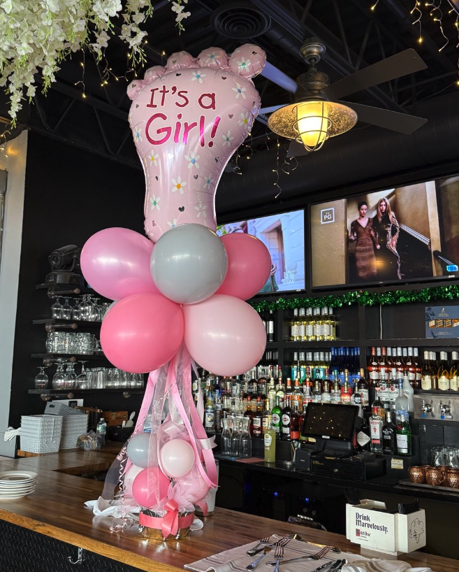 It's a Girl balloon decoration